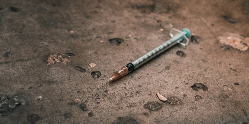 Report raises new addiction concerns as synthetic drugs are found in syringes